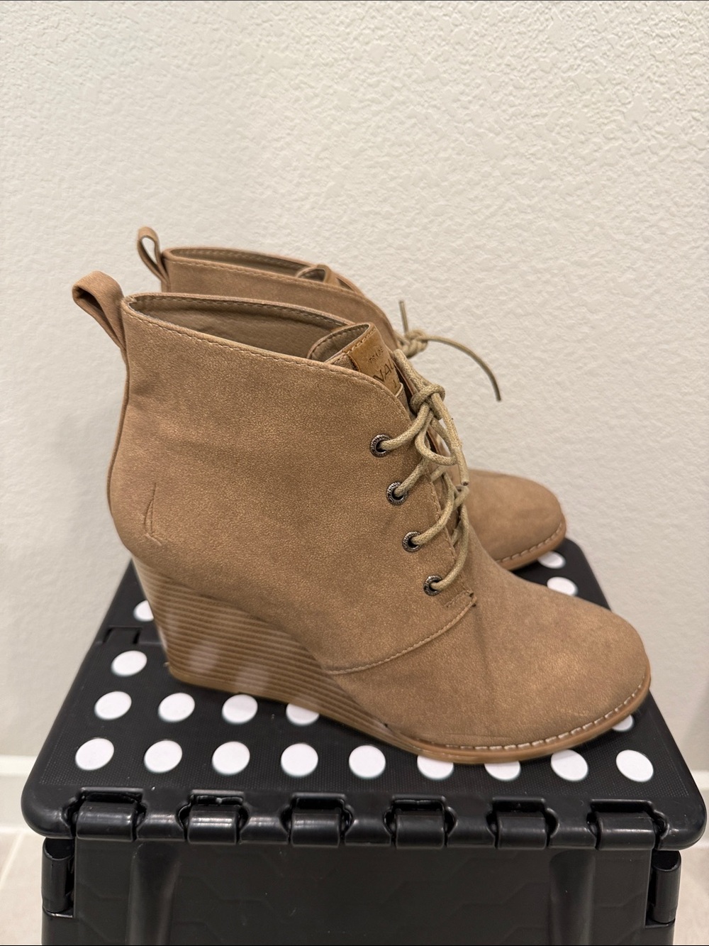 Nautica Tan Lace-Up Wedge Ankle Boots